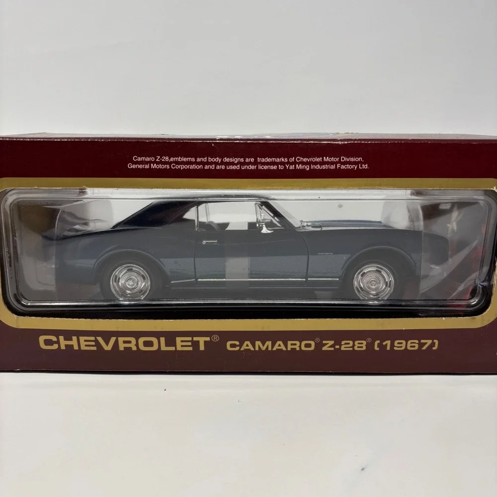 1967 Chevrolet Camaro Z-28 Blue 1:18 Yat Ming Road Legends Diecast Open Box